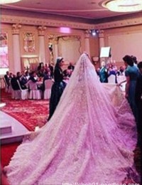 2016 Ball Gown Wedding Dresses Lace Luxury Vintage Wedding Gowns Long Sleeve Cathedral Train Romantic Bridal Gowns Sexy NE-1